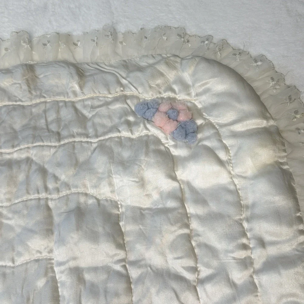 Vintage‎ Satin Bunny Baby Blanket Lace Trim Shabby Chic Repair Project 43x54